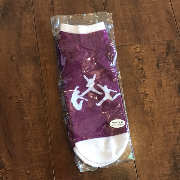 NEW Extreme Air Park Purple and White Unisex Adult Large Socks - Picture 5 of 5
